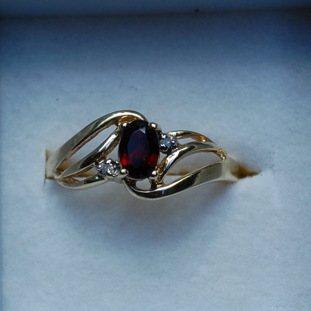 Vintage 10k Gold Oval Garnet and Diamond Bypass Ring Size 7